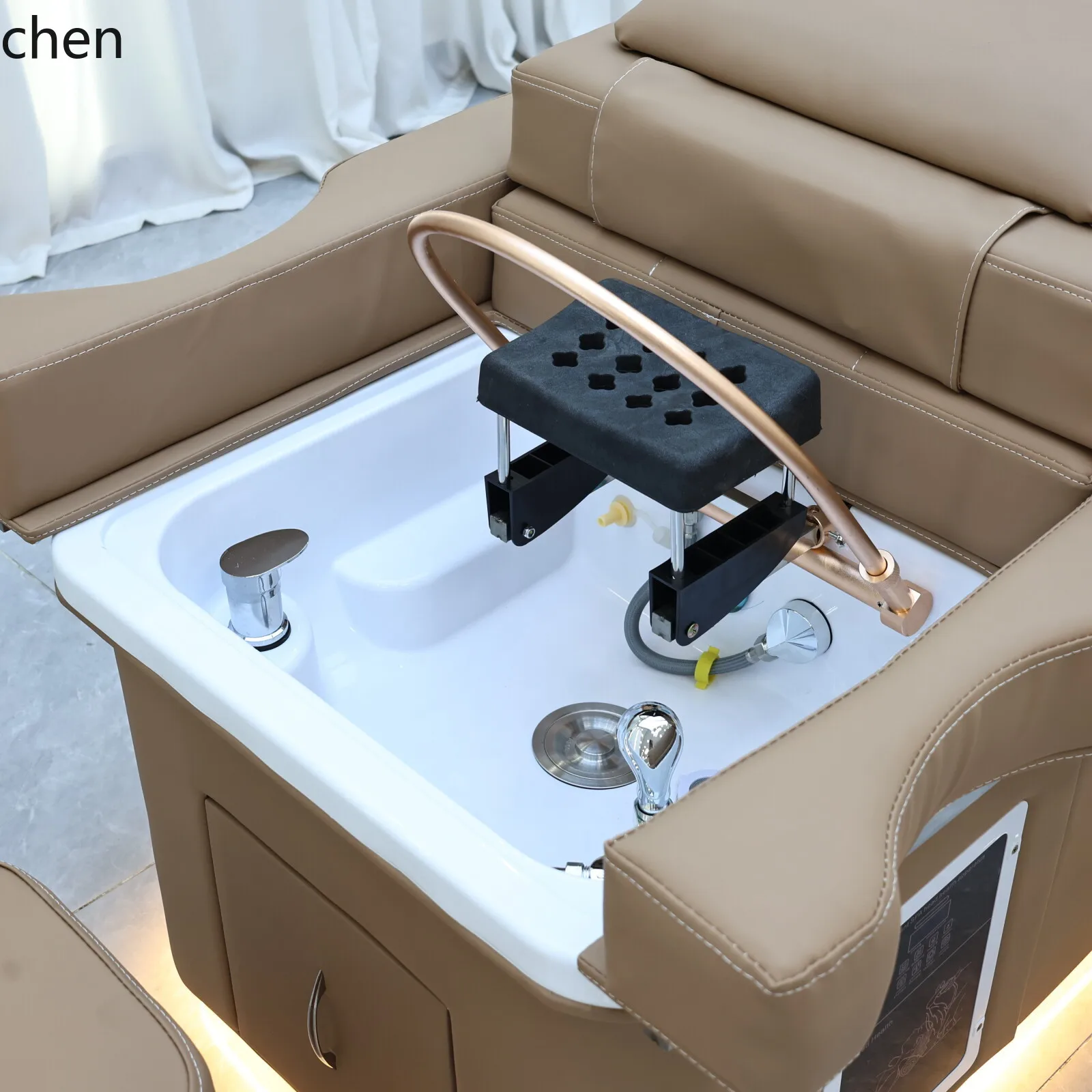 b7- Back Lift Head Therapy Wel – Wellness Spa With Massage Bewertung und Preis
